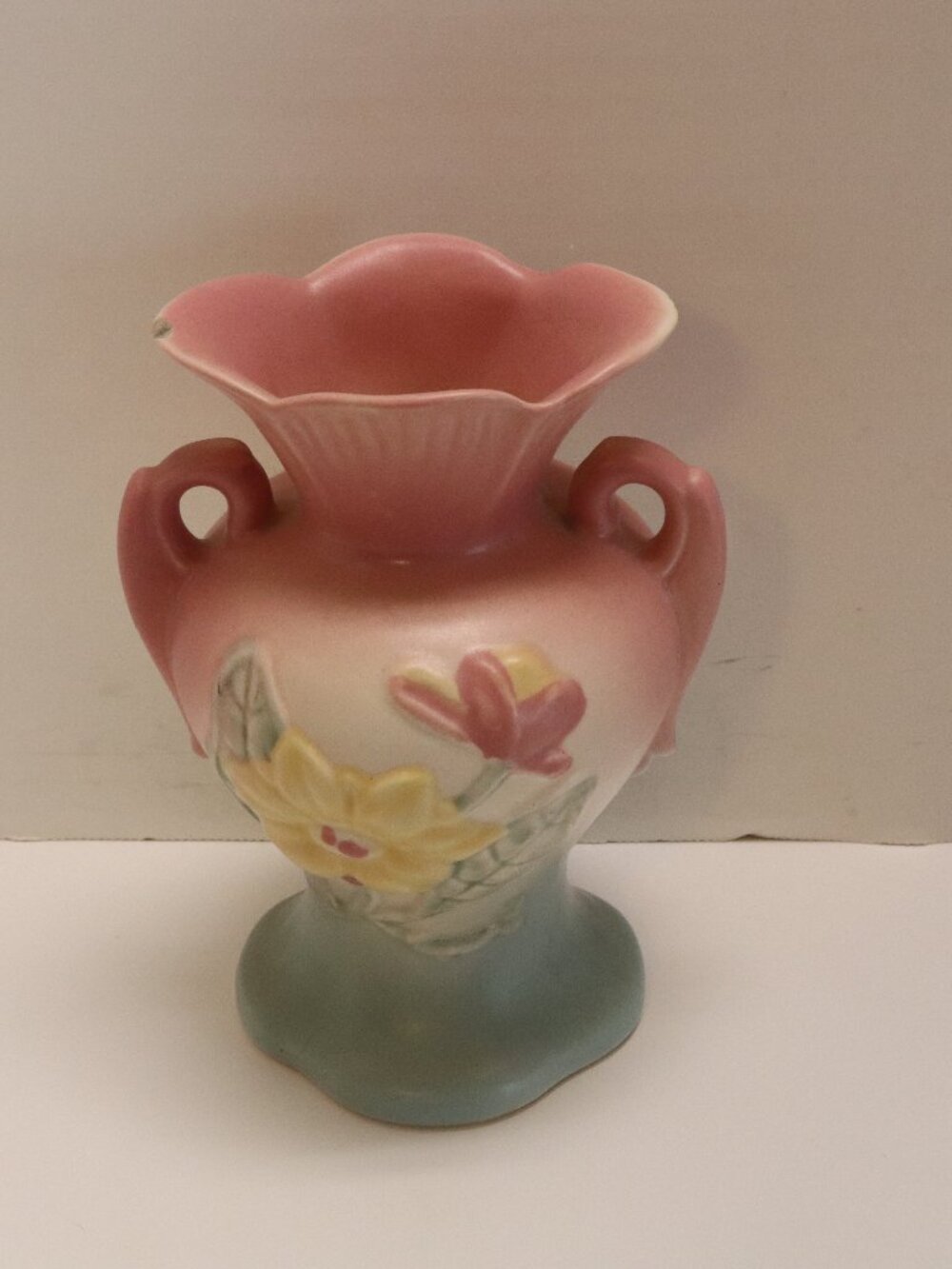 Hull Porcelain Vise 61/4 in Tall @ Small Chips in top of Vase